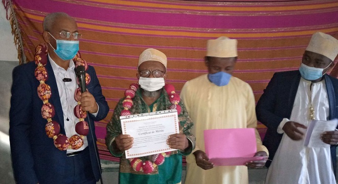 image Collège rural de Nioumadzaha :  Dini Ahamada passe le flambeau à Mohamed Hassane